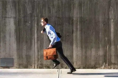 El Supremo aclara si el tiempo que va desde la casa del trabajador, a la del primer cliente, es laboral